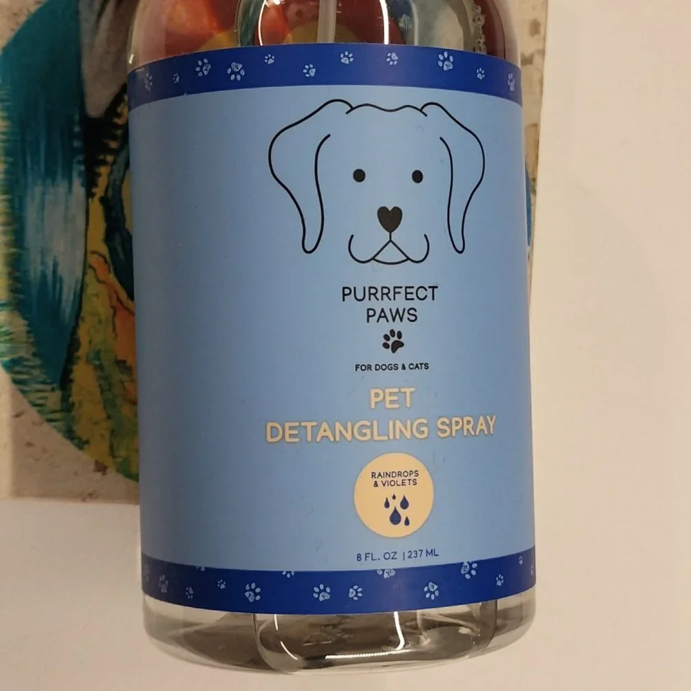 Bath & Body Works Purrfect Paws Raindrops & Violet Pet Detangling Spray - 8oz